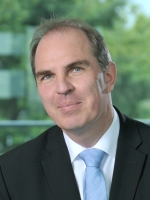Photo of the Staff Member: Dr. Gudergan, Gerhard Photo of the Staff Member: Dr. Gudergan, Gerhard